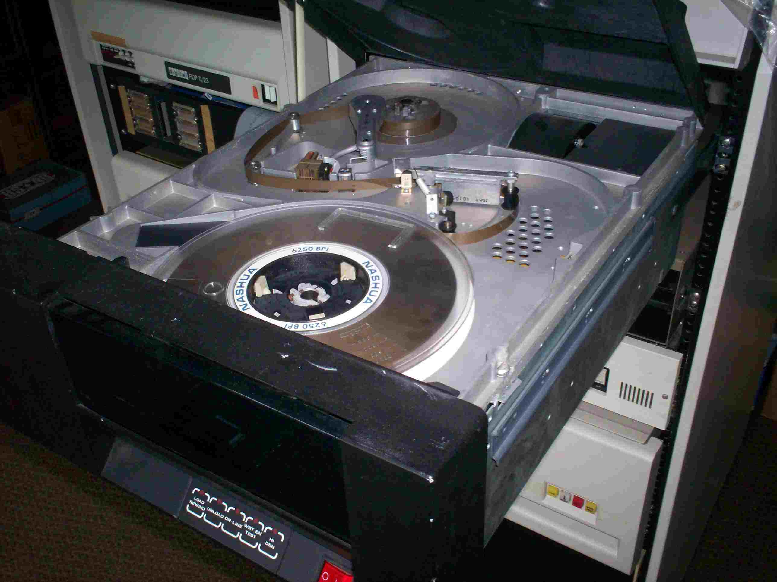 PDP11/73_reel-tape-drive