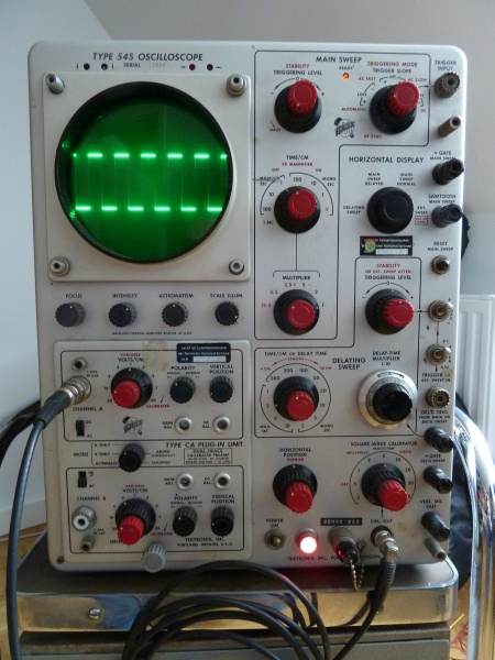 Expected rectangular
signal as provided by the calibration circuit
